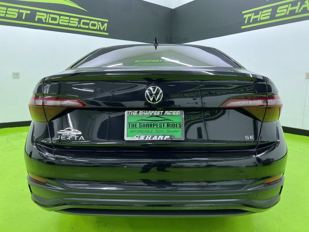 Used 2024 Volkswagen Jetta SE FWD image 8