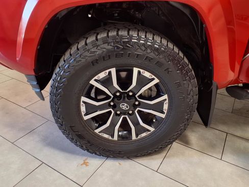 Used 2021 Toyota Tacoma 4x4 Double Cab image 30