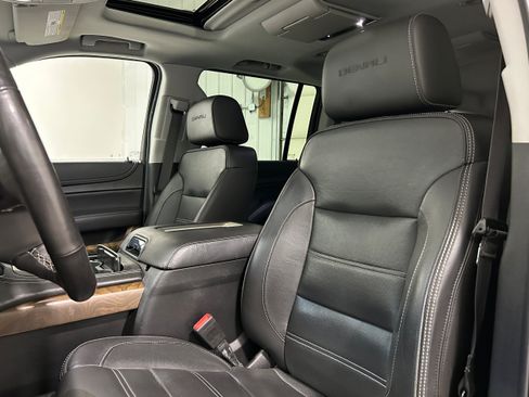 Used 2020 GMC Yukon XL Denali w/ Open Road Package AWD/4WD image 27
