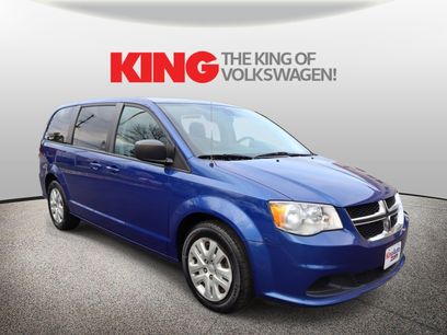 Used 2018 Dodge Grand Caravan SE w/ UConnect Hands-Free Group