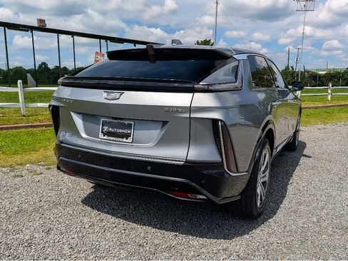 Used 2024 Cadillac Lyriq Tech AWD/4WD image 5