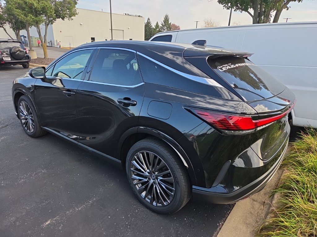 Used 2025 Lexus RX 350 AWD w/ Convenience Package image 3