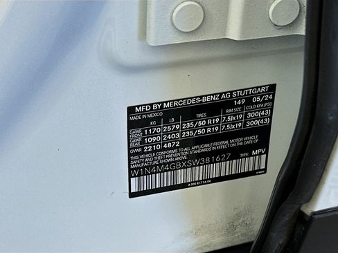 Used 2025 Mercedes-Benz GLB 250 image 12