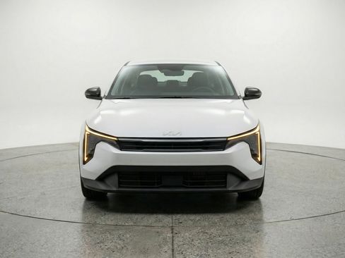 Used 2025 Kia K4 FWD image 2