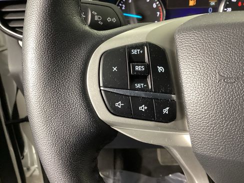 Used 2023 Ford Explorer XLT w/ Equipment Group 202A AWD/4WD image 27