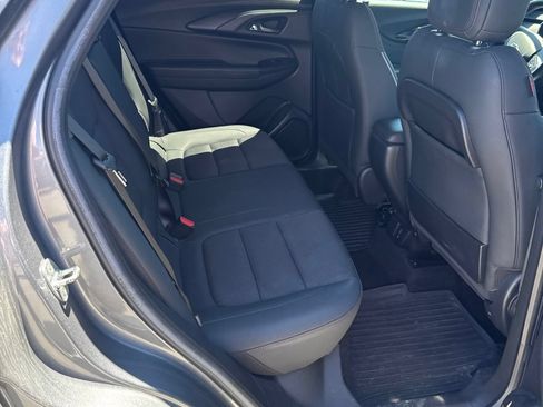 Used 2021 Chevrolet TrailBlazer RS w/ Convenience Package FWD image 6