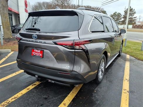 Certified 2021 Toyota Sienna LE image 7