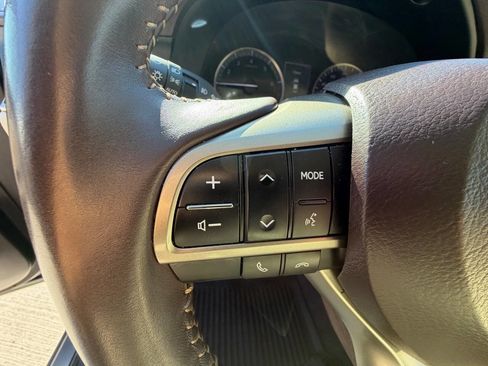 Used 2016 Lexus ES 350 w/ Luxury Package w/Wood Trim FWD image 11