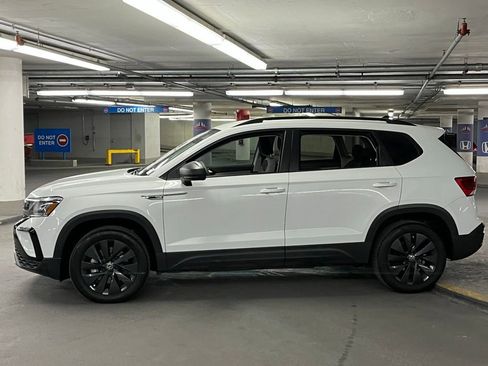 Used 2022 Volkswagen Taos S image 31