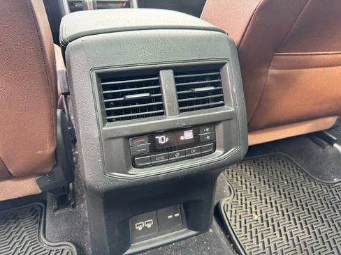 Used 2021 Volkswagen Atlas SEL AWD/4WD image 20