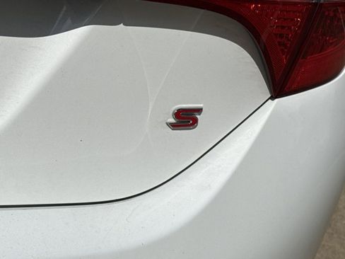 Used 2015 Toyota Corolla S FWD image 4