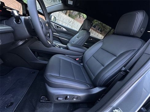 New 2026 Chevrolet Traverse LT w/ Driver Confidence Package image 18