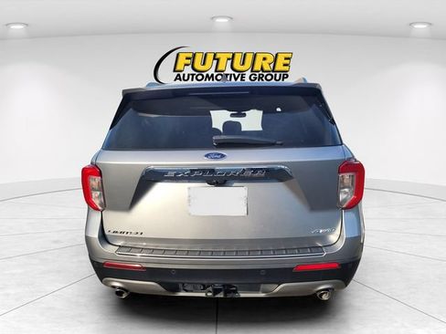 Used 2021 Ford Explorer Limited w/ Equipment Group 301A AWD/4WD image 4