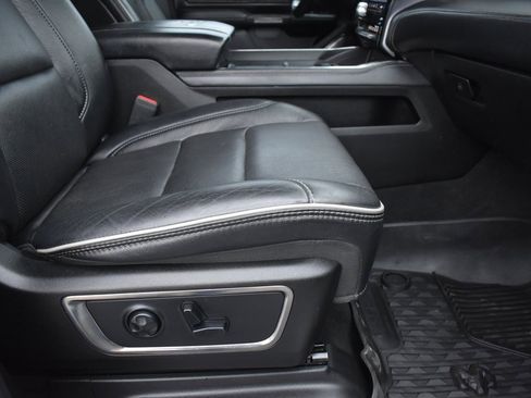 Used 2019 RAM 1500 Limited image 8