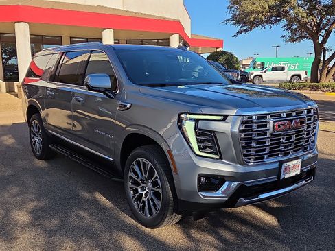 New 2026 GMC Yukon XL Denali image 5