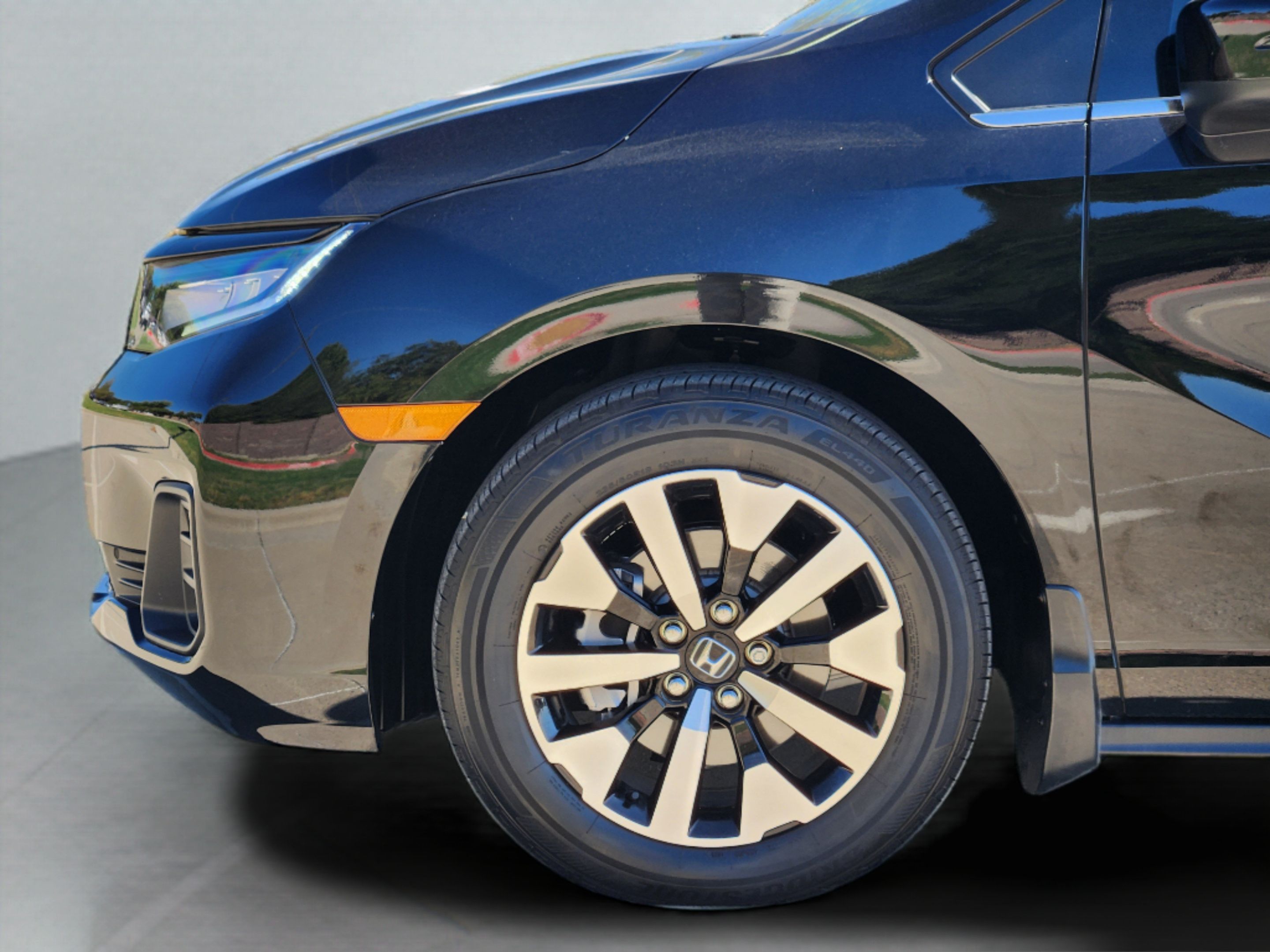 Certified 2026 Honda Odyssey EX-L image 39