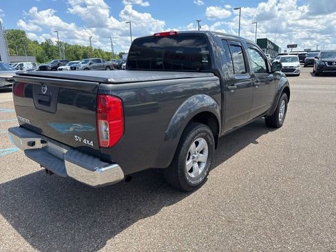 Used 2013 Nissan Frontier SV AWD/4WD image 7