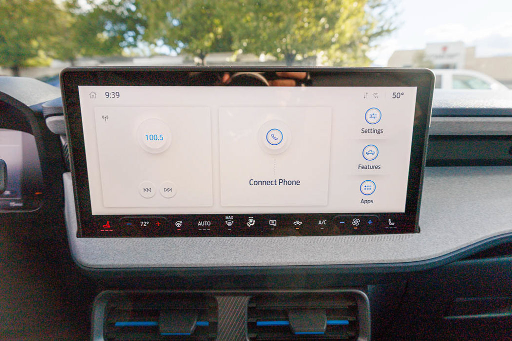 Used 2025 Ford Maverick XLT w/ Equipment Group 301A AWD/4WD image 26