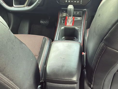 Used 2025 Nissan Kicks SR FWD image 14