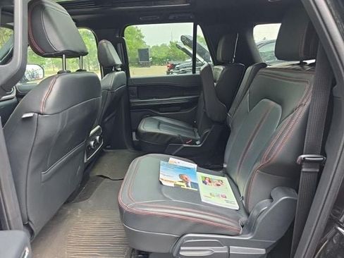Used 2023 Ford Expedition Max Limited AWD/4WD image 6