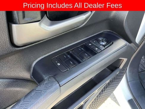 Used 2024 Toyota Tacoma TRD Off-Road AWD/4WD image 18