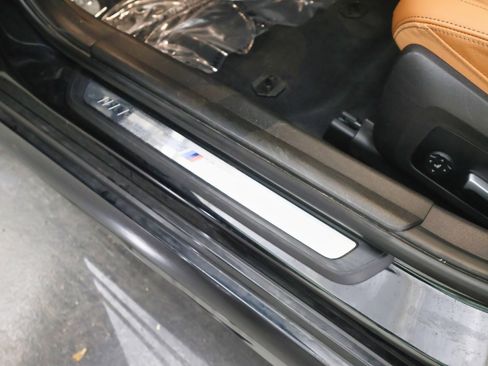 Used 2022 BMW 330e xDrive w/ M Sport Package image 17