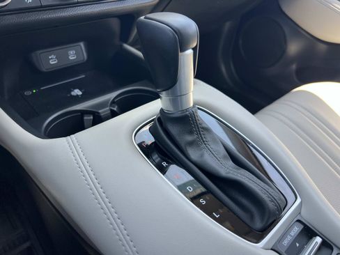 Certified 2026 Honda HR-V EX-L image 17