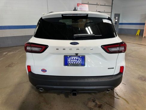 New 2025 Ford Escape ST-Line Select w/ Tech Pack #2 AWD/4WD image 7