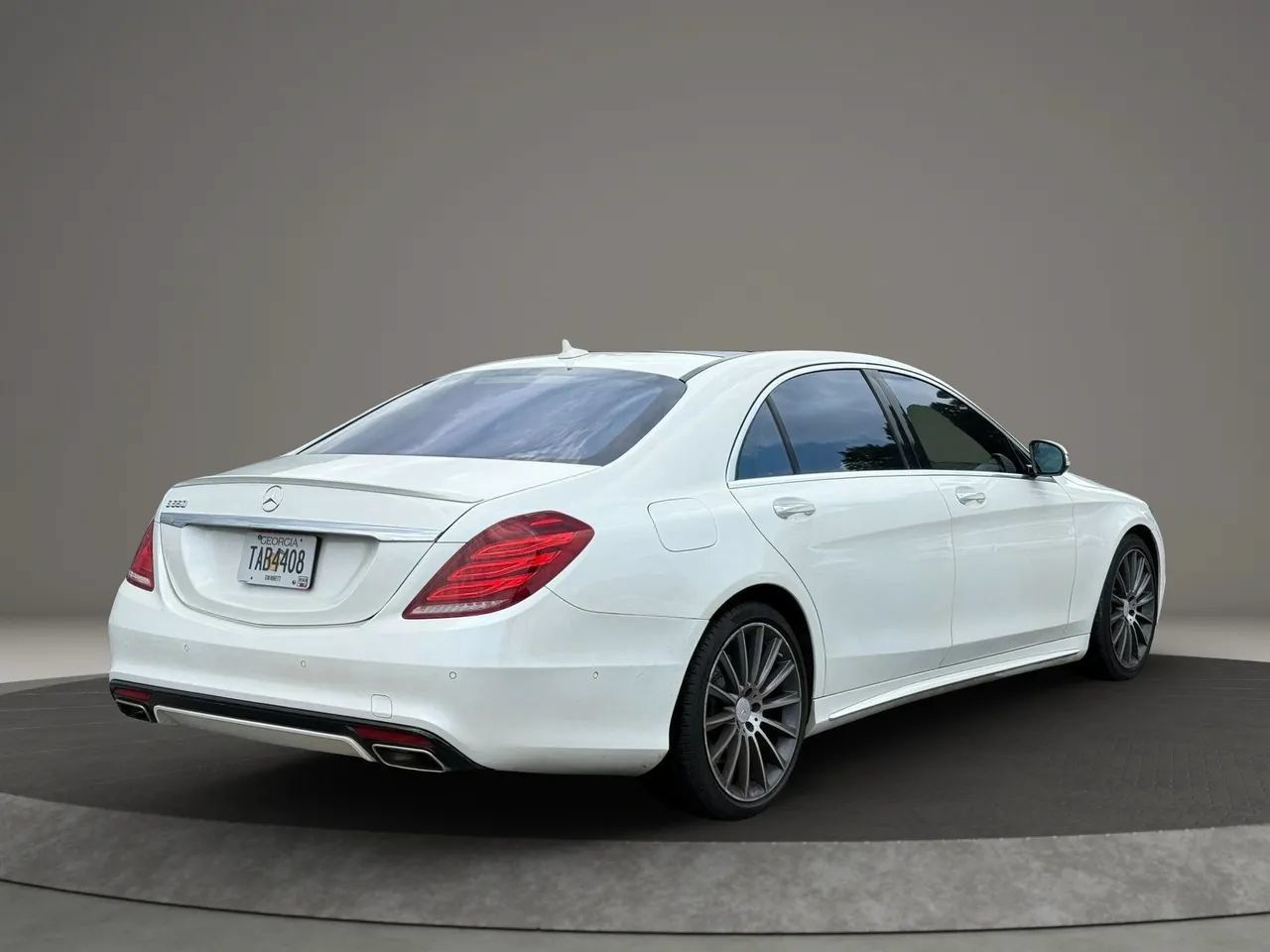 Used 2015 Mercedes-Benz S 550 Sedan image 5