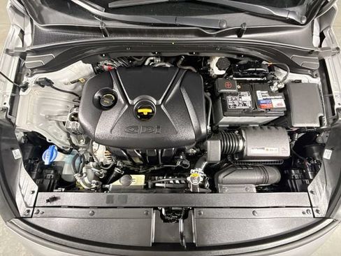 Used 2020 Hyundai Elantra GT w/ Style Package 02 FWD image 29