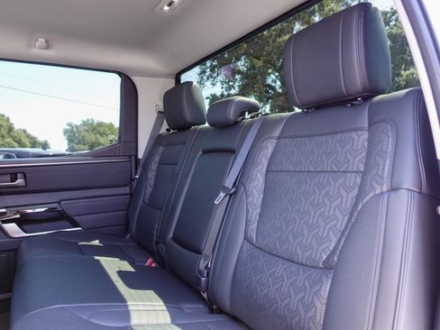 Used 2024 Toyota Tundra Limited AWD/4WD image 27