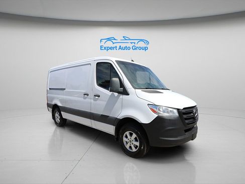 Used 2019 Mercedes-Benz Sprinter 1500 w/ Driver Convenience Package image 5