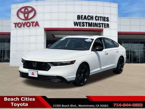 Used 2025 Honda Accord Sport image 6