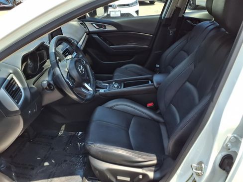 Used 2017 MAZDA MAZDA3 Touring FWD image 15