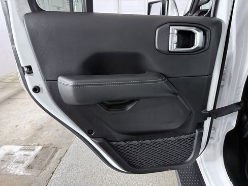 Used 2022 Jeep Wrangler Unlimited Sahara w/ Cold Weather Group image 24