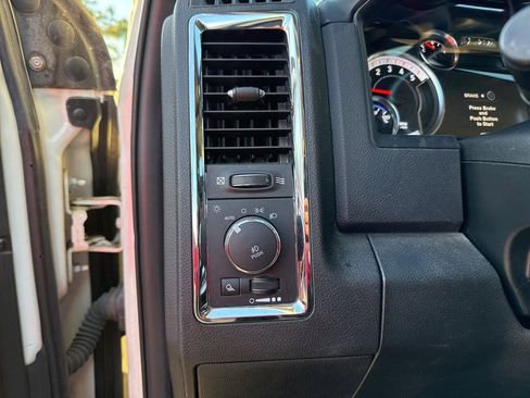 Used 2018 RAM 2500 Laramie w/ Cold Weather Group image 14