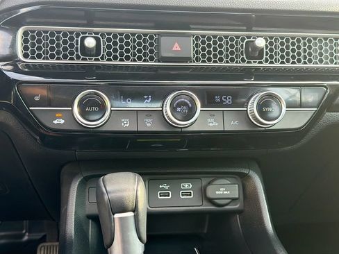 Used 2024 Honda Civic Touring image 16