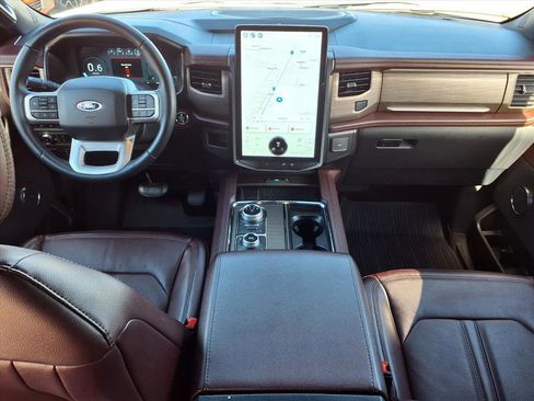 Used 2022 Ford Expedition Max Limited image 12