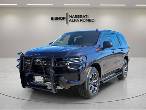 Used 2022 Chevrolet Tahoe Z71 w/ Luxury Package image 3