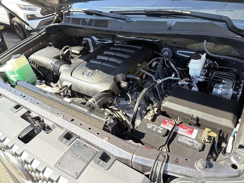 Used 2021 Toyota Tundra SR5 AWD/4WD image 27