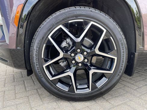 Used 2025 Chevrolet Traverse High Country w/ LPO, Floor Liner Package AWD/4WD image 10