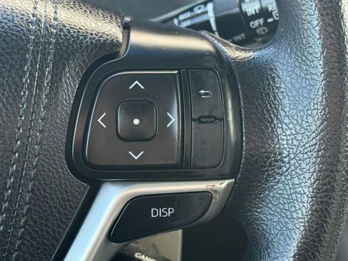 Used 2017 Toyota Sienna LE image 29