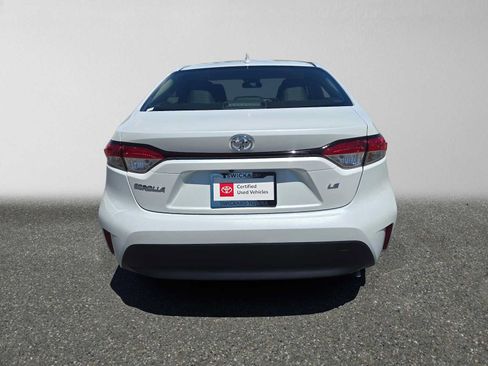 Certified 2026 Toyota Corolla LE FWD image 4