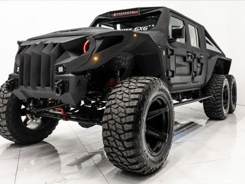 Used 2025 Jeep Gladiator Sport image 23