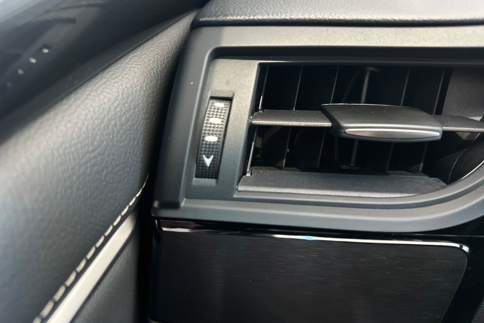 Used 2024 Lexus ES 350 w/ Accessory Package (Z1) FWD image 40