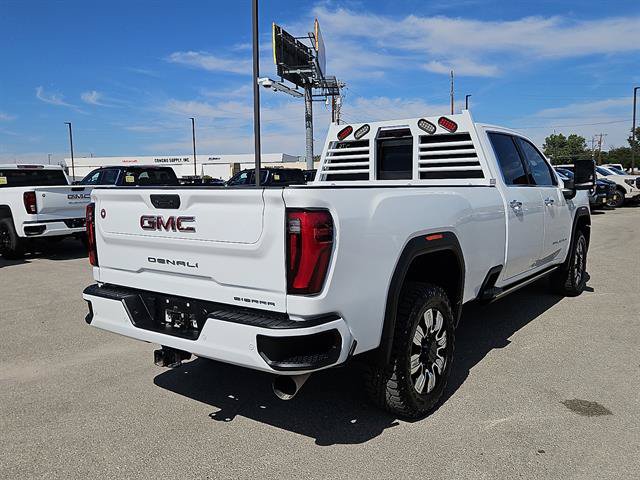 Used 2024 GMC Sierra 3500 Denali w/ Denali Reserve Package AWD/4WD image 4