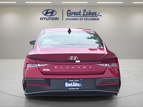 Certified 2024 Hyundai Elantra SEL w/ Convenience Package FWD image 4