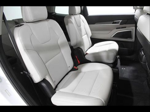 Used 2021 Kia Telluride S AWD/4WD image 18