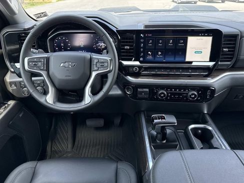 New 2026 Chevrolet Silverado 1500 LT Trail Boss w/ Convenience Package II AWD/4WD image 2