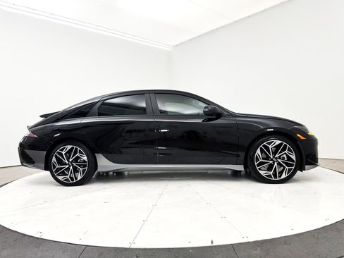 Used 2024 Hyundai Ioniq 6 SEL RWD image 41